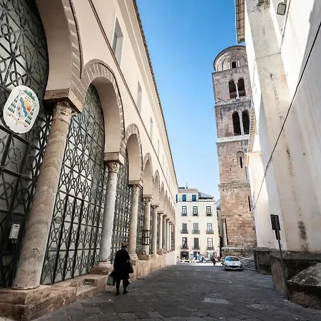 Casa Flo, Nel Centro Storico Con Terrazza E Ascensore * Salerno