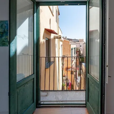 公寓 Casa Flo Con Terrazza E Ascensore 萨莱诺