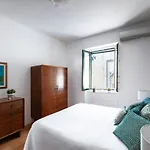 Casa Flo Con Terrazza E Ascensore 살레르노