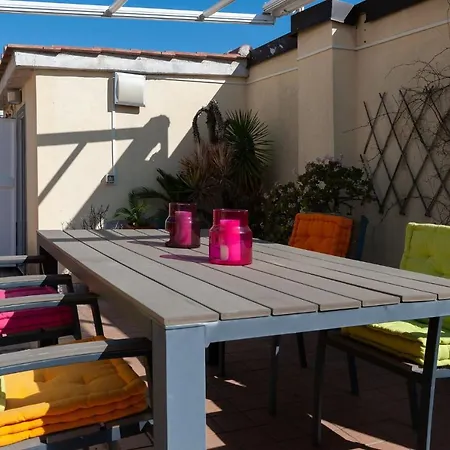Casa Flo, Nel Centro Storico Con Terrazza E Ascensore 公寓 萨莱诺
